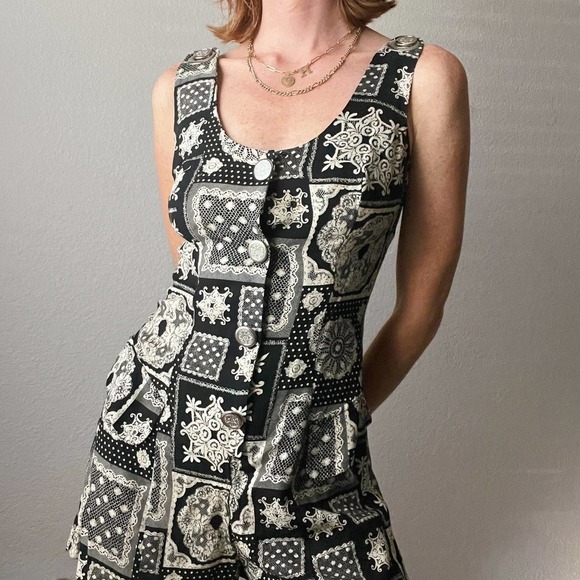 Vintage Designer Joseph Ribkoff Black Printed Chain Strap Romper - Picture 5 of 7